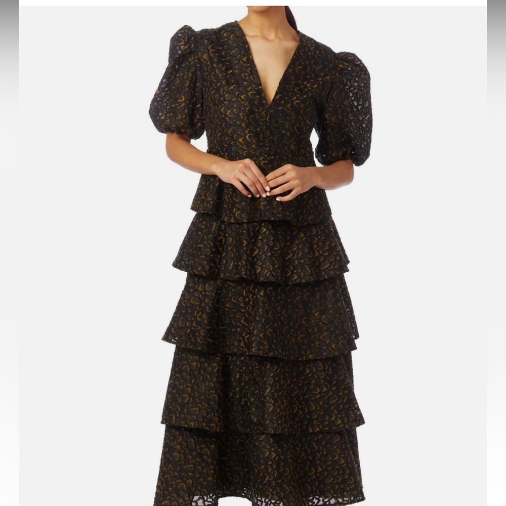 Everly Marie Oliver Dress Women’s NWT Floral size 4